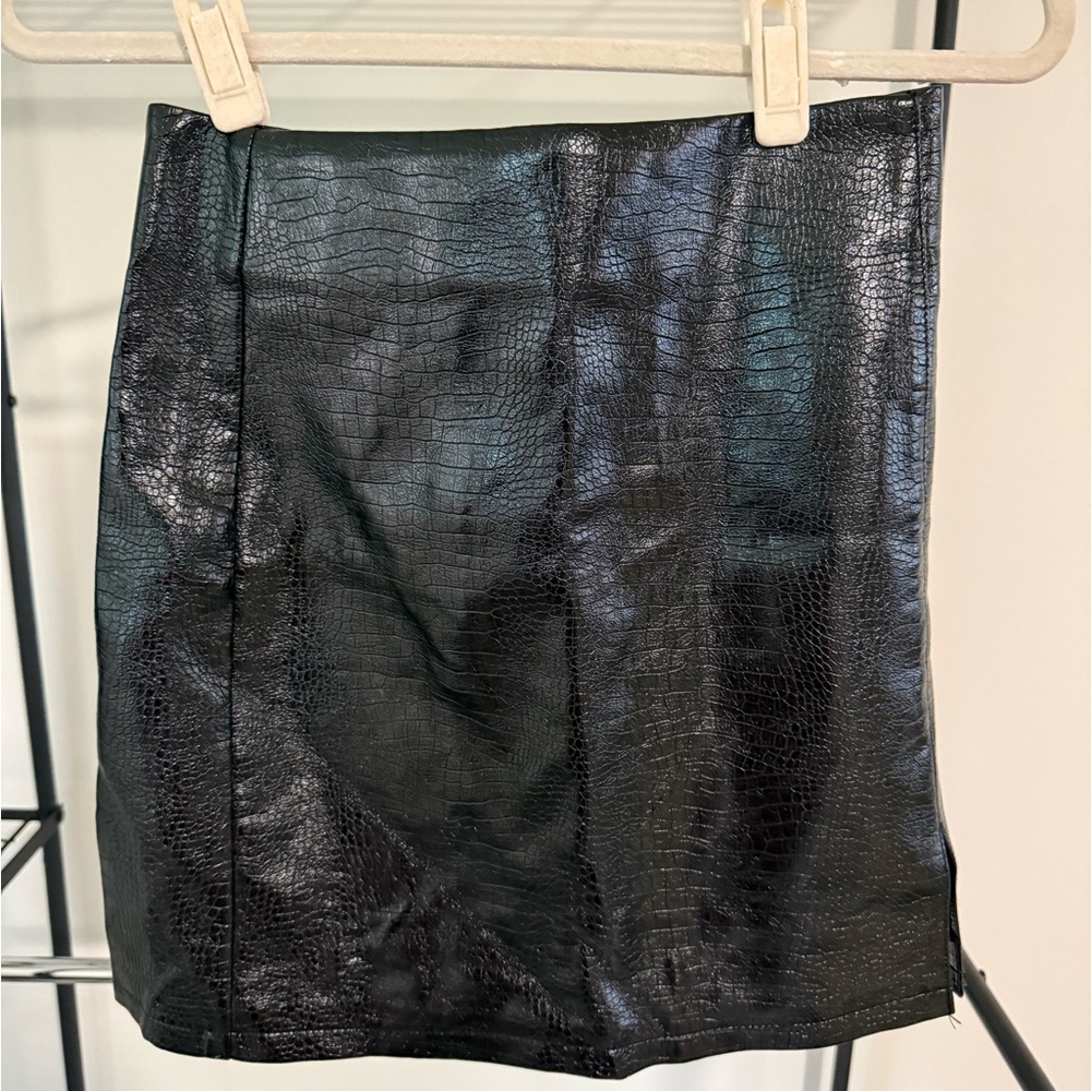 Topshop Black Faux Leather Croc-Embossed Skirt